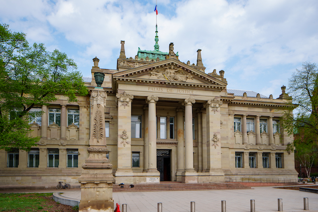 Tribunal-judiciaire-Strasbourg-menuiseries-bois-VOB Le Tribunal Judiciaire de Strasbourg et ses menuiseries en bois VOB